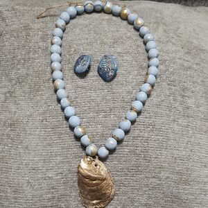 Stunning Blue and Gold Necklace with Pendant